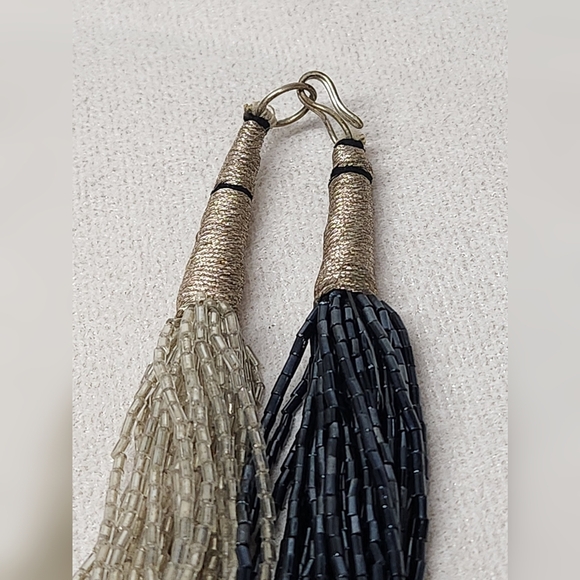 Multi-Strand Silver and Black Necklace. - Picture 4 of 6